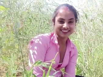 Messy conversation with Neha Bhabhi by enticing say no give to the mustard field