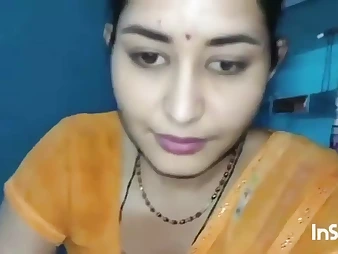 Indian wife Lalita bhabhi gets her coochie boinked by her husband's acquaintance