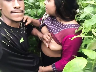 Desi Devar and Bhabhi meet up in the jungle and yell in gusto