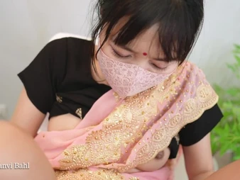 Saanvi Bahl's first-ever time aggravation fucking: Indian Doll Songbird gets a