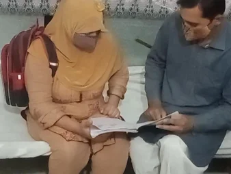 Tow-haired everywhere a hot body teaches and fucks in a tutoring prizefight