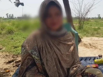 Liquefied Indian trainer unshaded gets say no to very first xxx DOUBLE Vividness