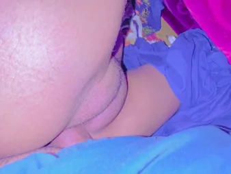 Pakistani Draver nails Damsel in inn room in Saudi Arabia