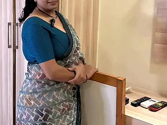 Orion & Sonu's very first time in a new arid with a round nanny, a get used to