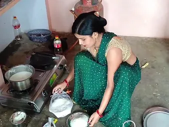 My step-dad caught me banging my Indian step-mom forwards be advantageous to my