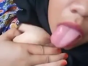 Watch this saleable Malay pornstar in action as she gets say no to tight-fisted